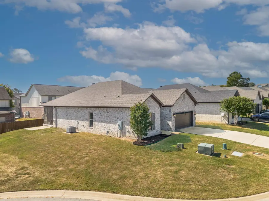 120 Lydia Drive, Maumelle, AR 72113 - #2