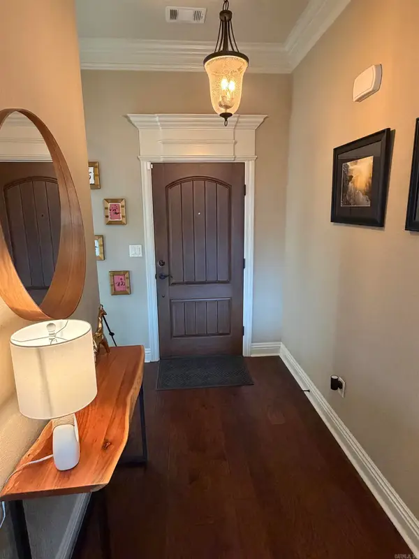 212 Nantucket Loop, Maumelle, AR 72113