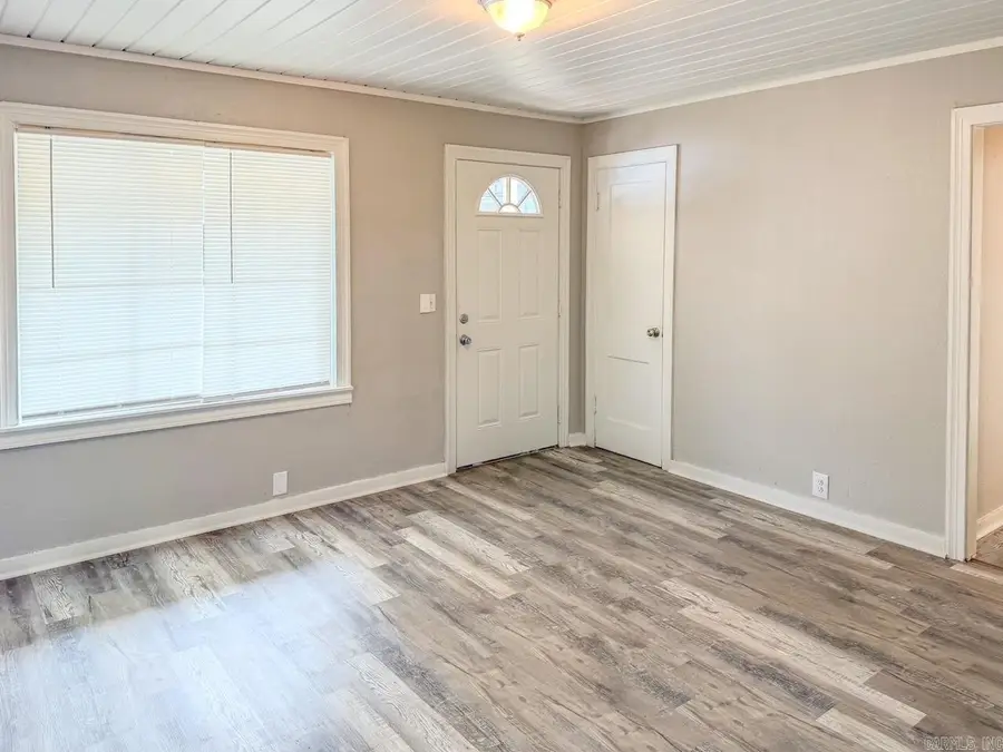 1512 Mchenry Street, Malvern, AR 72104 - #3