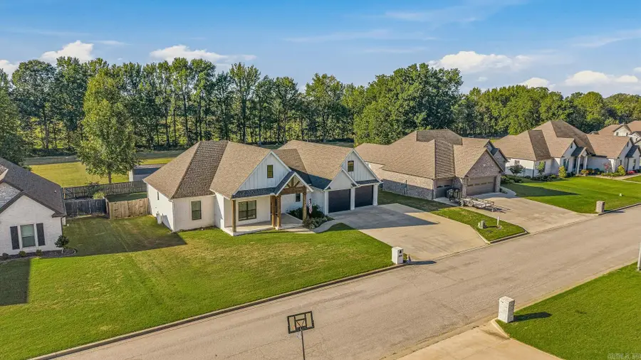 3804 Stone Ridge, Paragould, AR 72450 - #3
