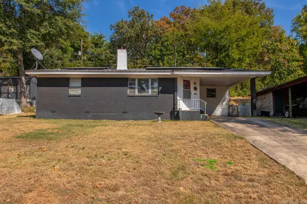 4114 Hillside Dr, North Little Rock, AR 72118