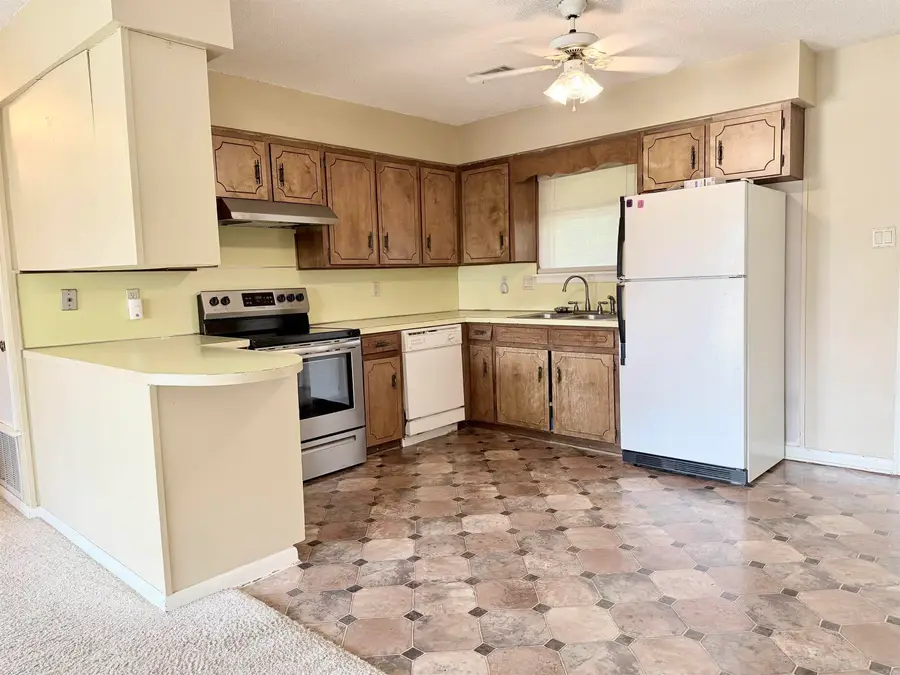 102 Fairway Drive, Conway, AR 72034 - #3