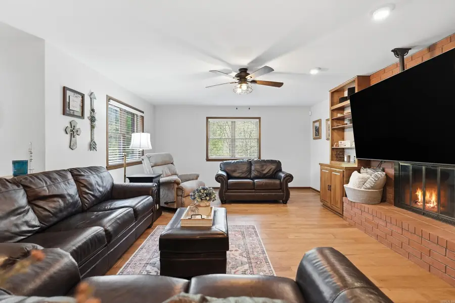 1190 Cambridge Circle, Benton, AR 72019 - #3