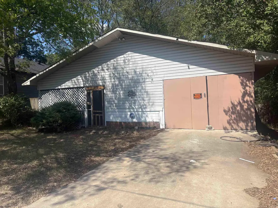 3216 Lamar, Little Rock, AR 72205 - #2