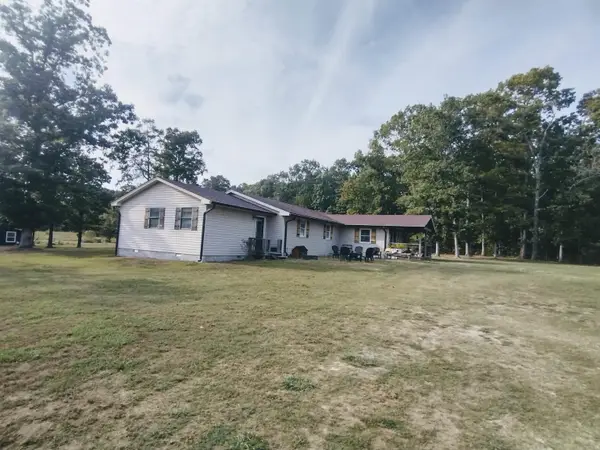 586 Ridge Rd, Mountain View, AR 72560