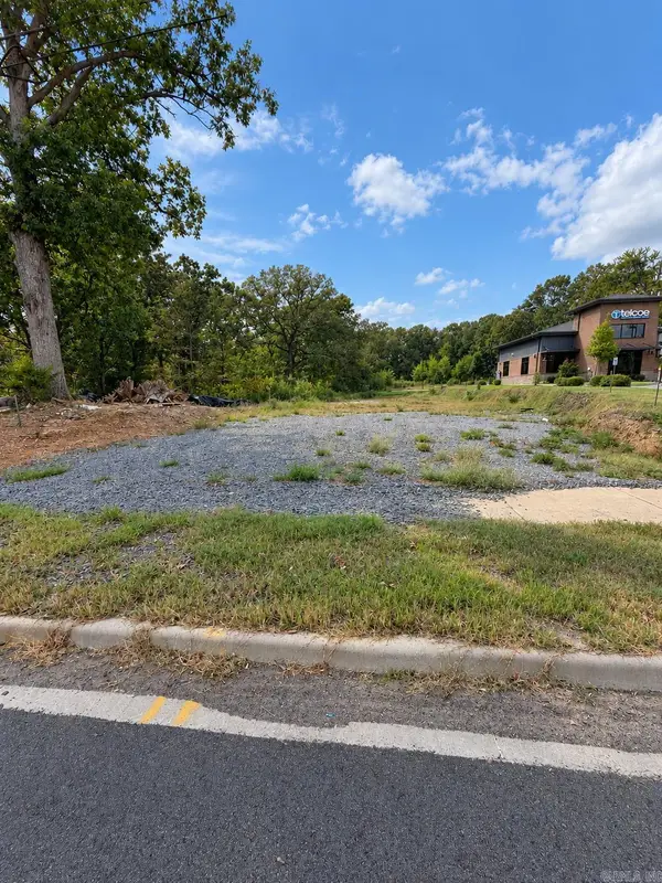 1404 Bowman Road, Little Rock, AR 72211
