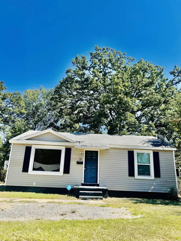 13 E Richard Drive, White Hall, AR 71602