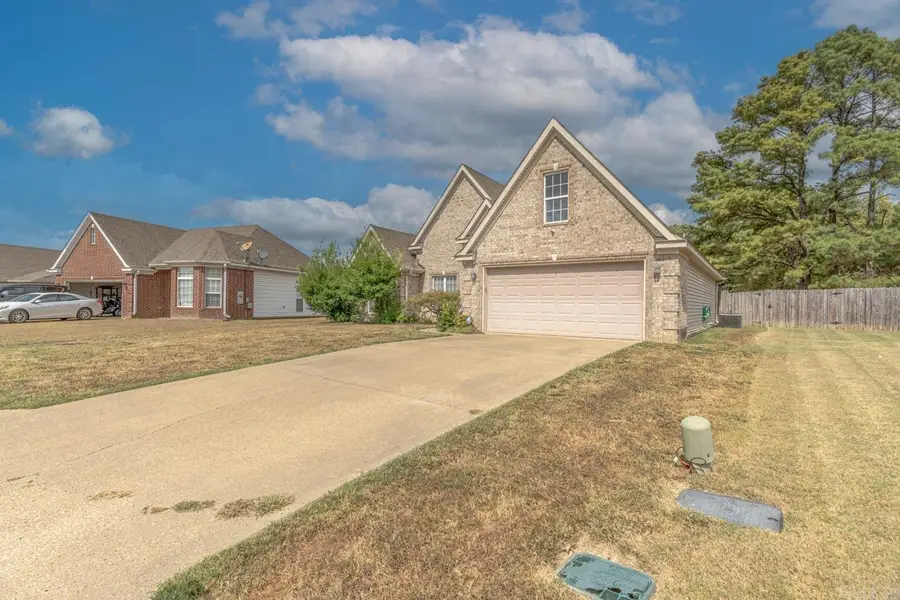 5408 Deerfield Dr, Jonesboro, AR 72404 - #3