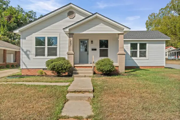 207 N. Sowell St., Searcy, AR 72143