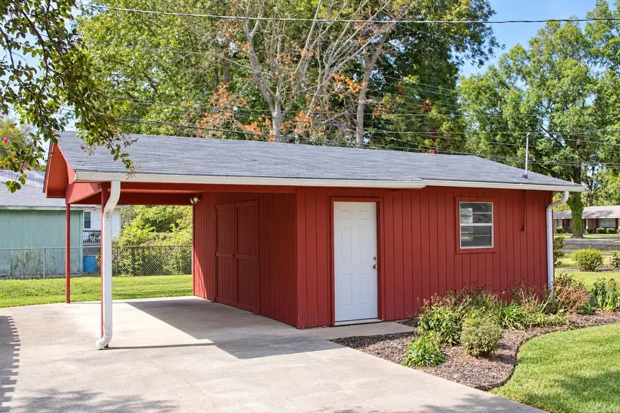 304 S Pine St, Marvell, AR 72366 - #2