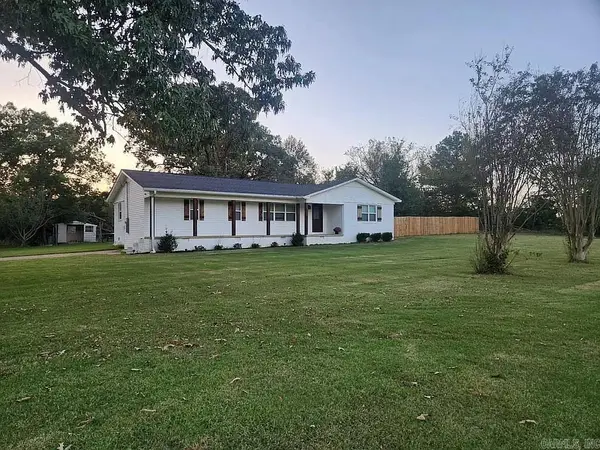 1042 Hwy 251, Pocahontas, AR 72455