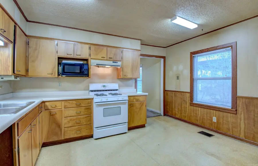 809 N Pierce Street, Little Rock, AR 72205 - #3