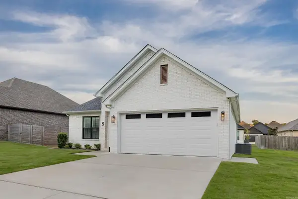 5 Woodlands Park Lane, Little Rock, AR 72211