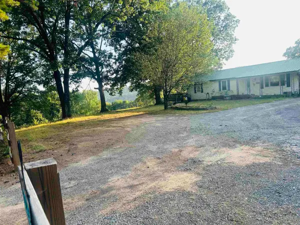 2225 Hwy 16 West Highway, Clinton, AR 72031