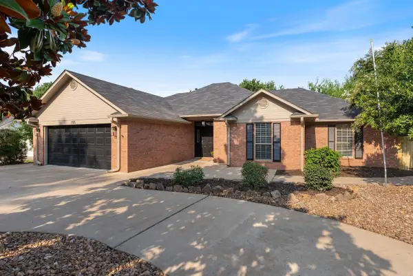 2135 Maplewood Drive, Conway, AR 72032