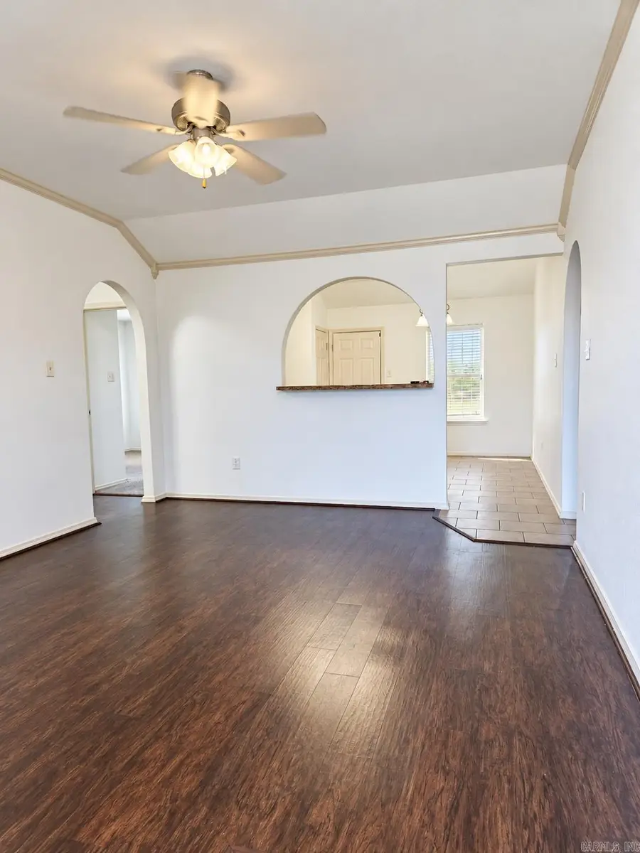 6218 Mcpherson Road, Little Rock, AR 72204 - #3