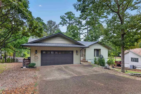 32 Doscientos Circle, Hot Springs Village, AR 71909
