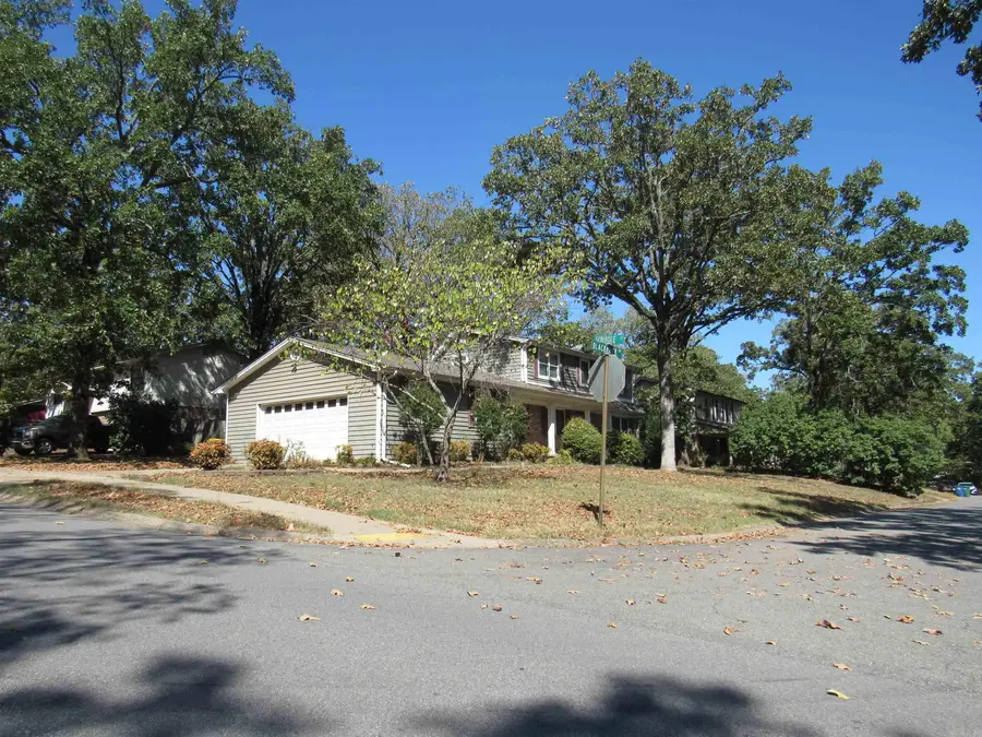 6201 Blackhawk Dr, North Little Rock, AR 72116 - #2