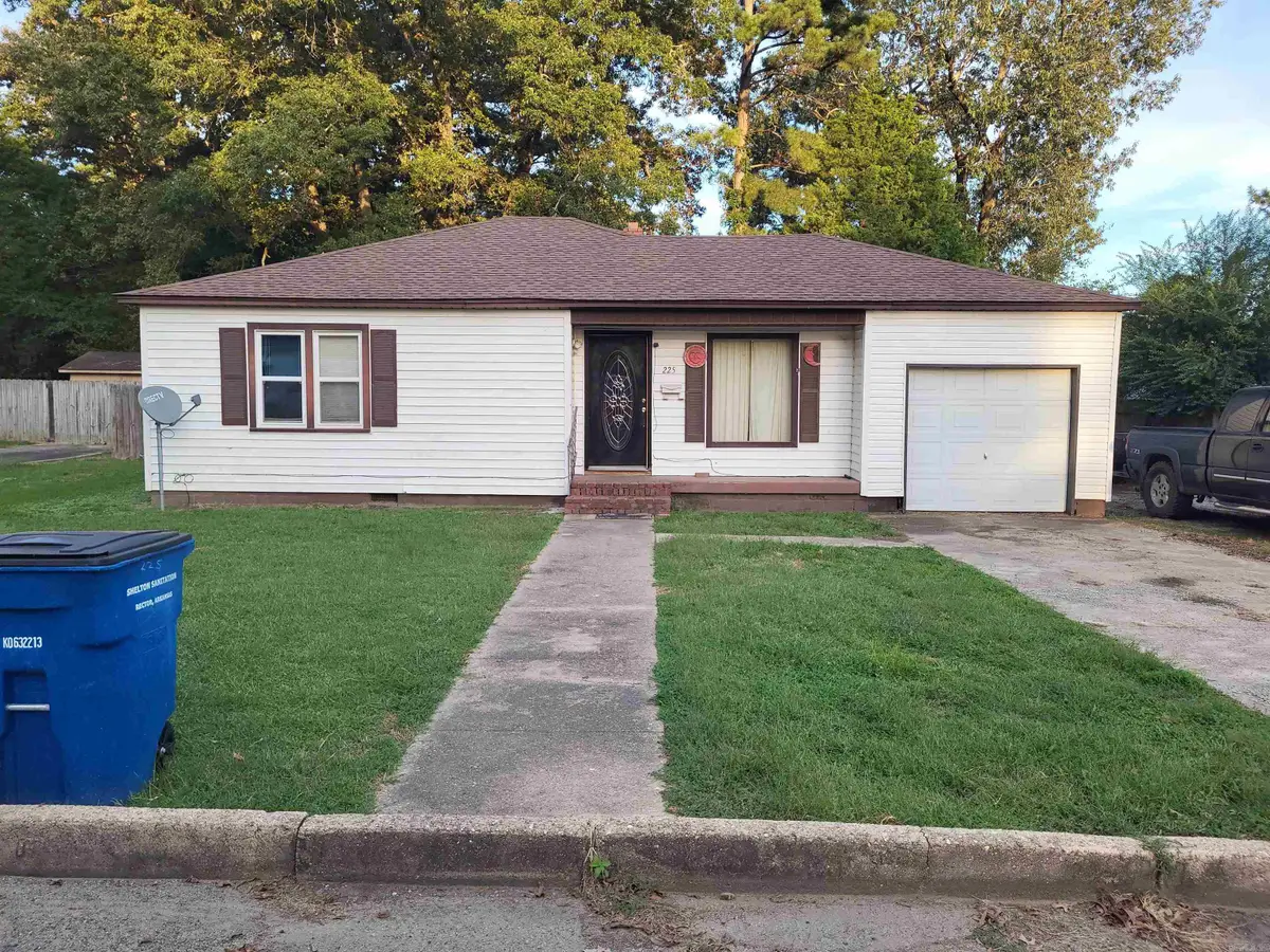 225 S Cagle St, Rector, AR 72461 - #1