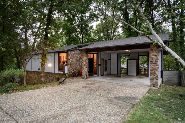 5 Coachlight Circle, Little Rock, AR 72227
