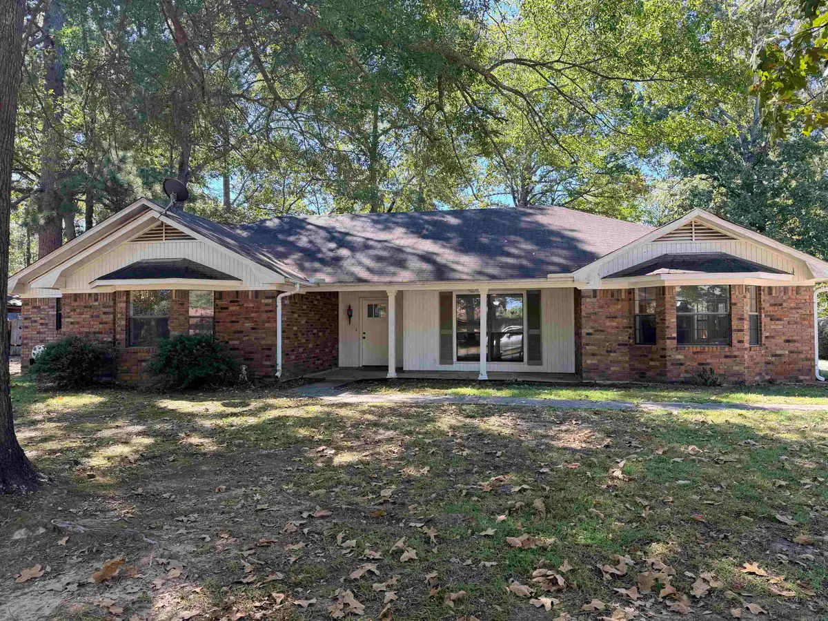 108 Woodshire Dr, Crossett, AR 71635 - #1