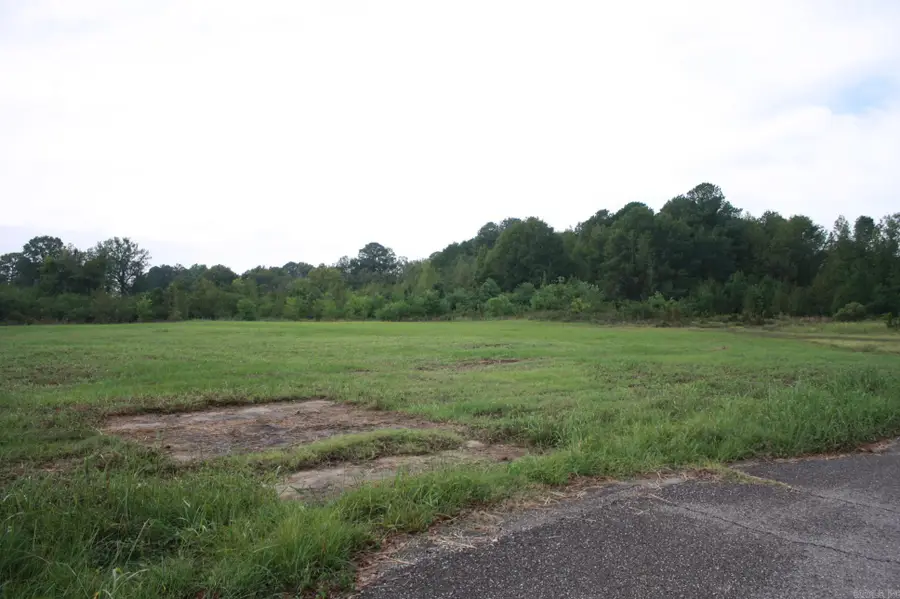 121 W Hale Street, Nashville, AR 71852 - #3