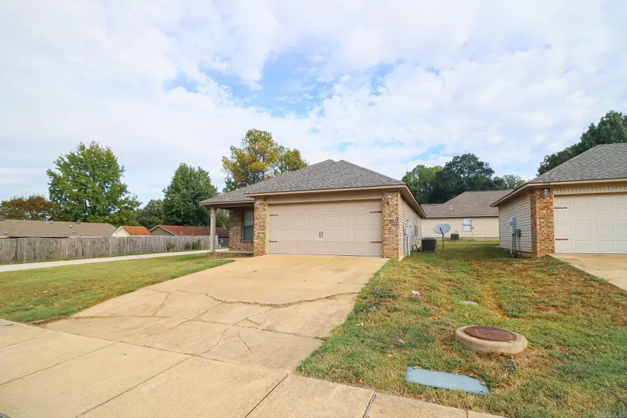 318 W School Street, Brookland, AR 72417 - #3