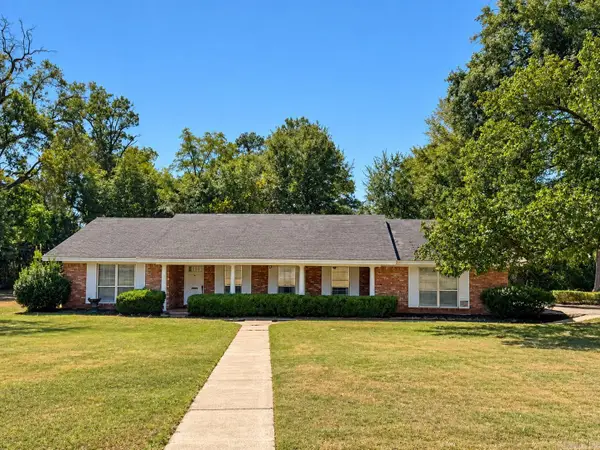 307 W 4th Street, Fordyce, AR 71742