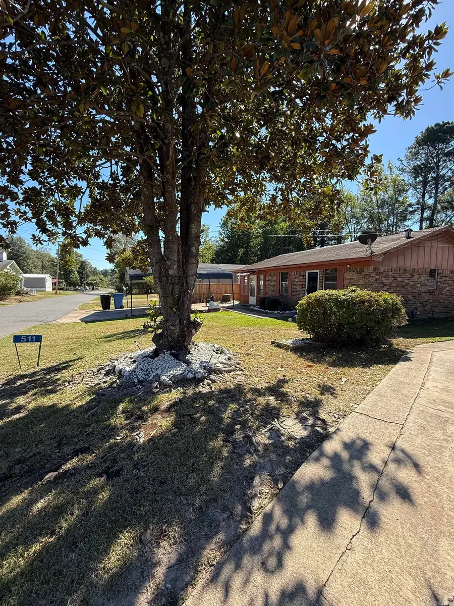 511 W 4th Street, Smackover, AR 71762 - #2
