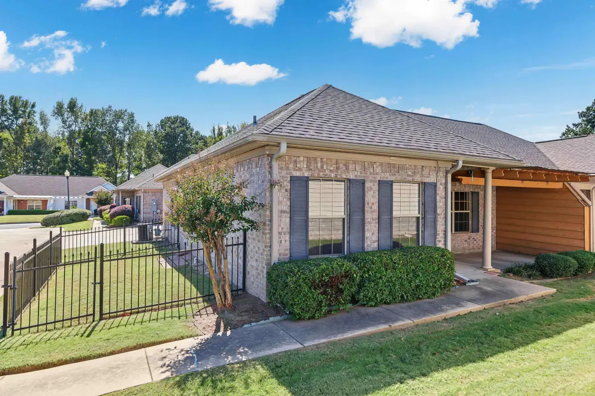 1306 Stagecoach Village, Little Rock, AR 72210 - #1
