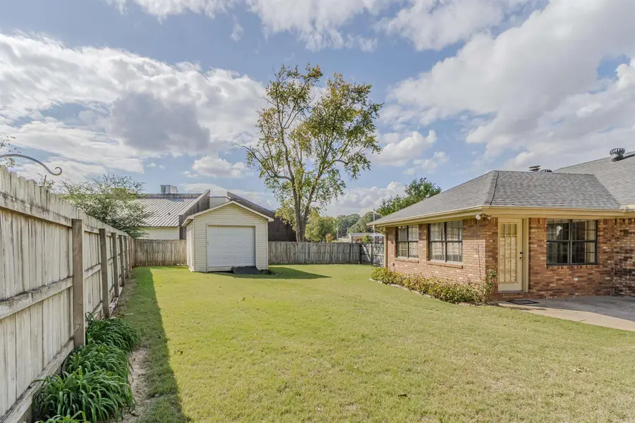 1000 Meriwether Ln, Paragould, AR 72450 - #2