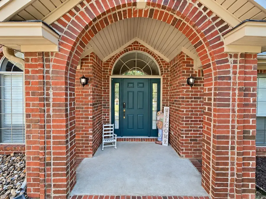 210 Deauville Drive, Maumelle, AR 72113 - #2