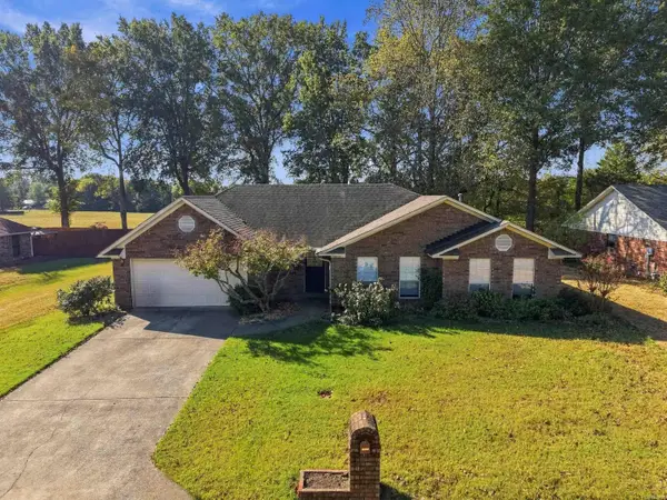 2215 Apache Trail, Conway, AR 72032