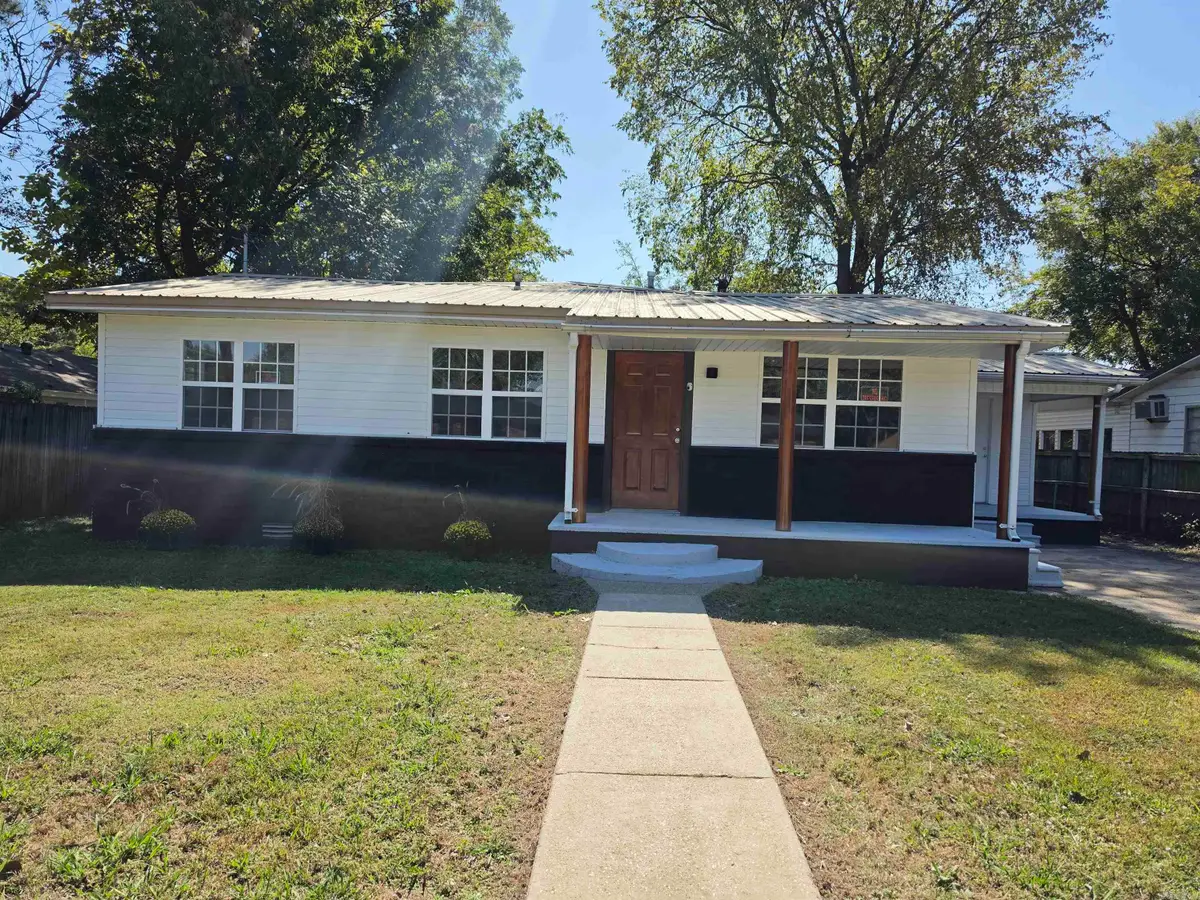 1302 E Court St, Paragould, AR 72450 - #1