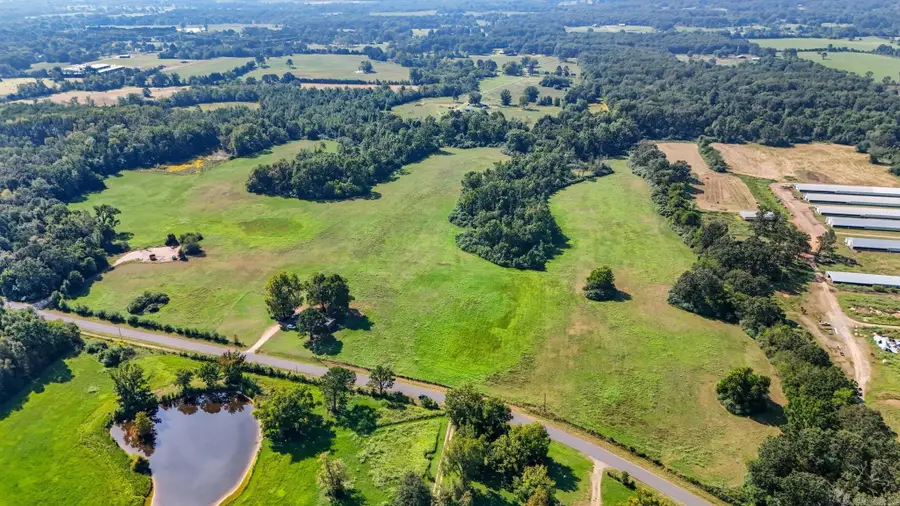 1099 W Gum Log Rd, Russellville, AR 72802 - #3