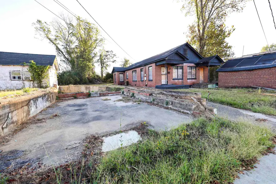243 S Adams Ave, Camden, AR 71701 - #2