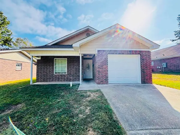 1205 N Olive Street, Benton, AR 72019
