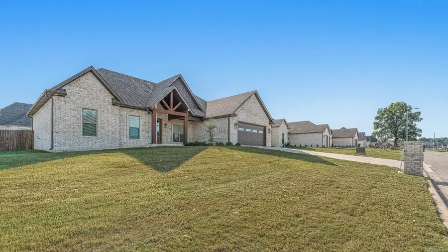 1501 S 30th Street, Paragould, AR 72450 - #2