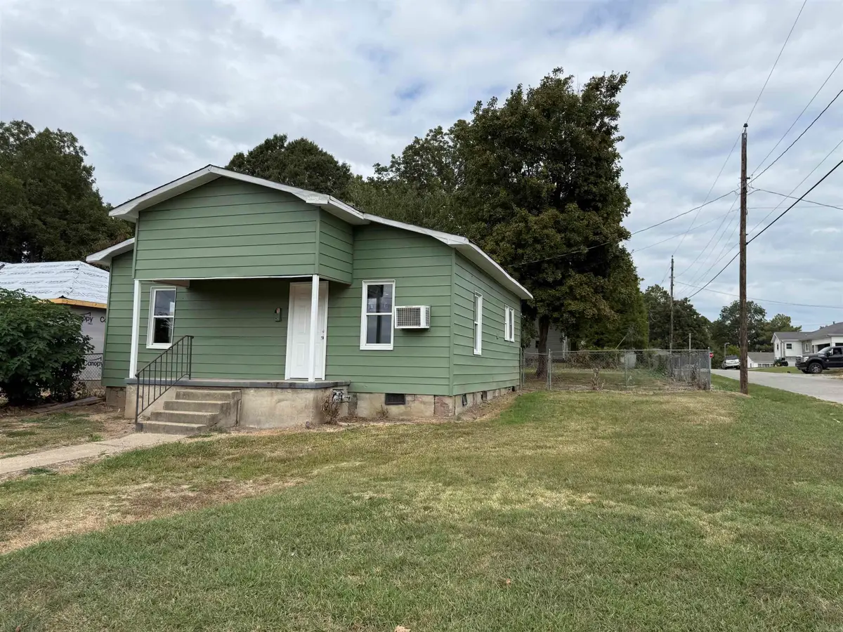 601 W Thompson, Paragould, AR 72450 - #1