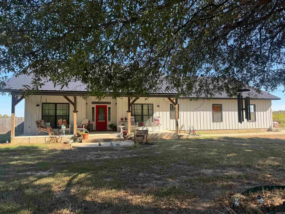 1002 152 Highway, Humphrey, AR 72073 - #1