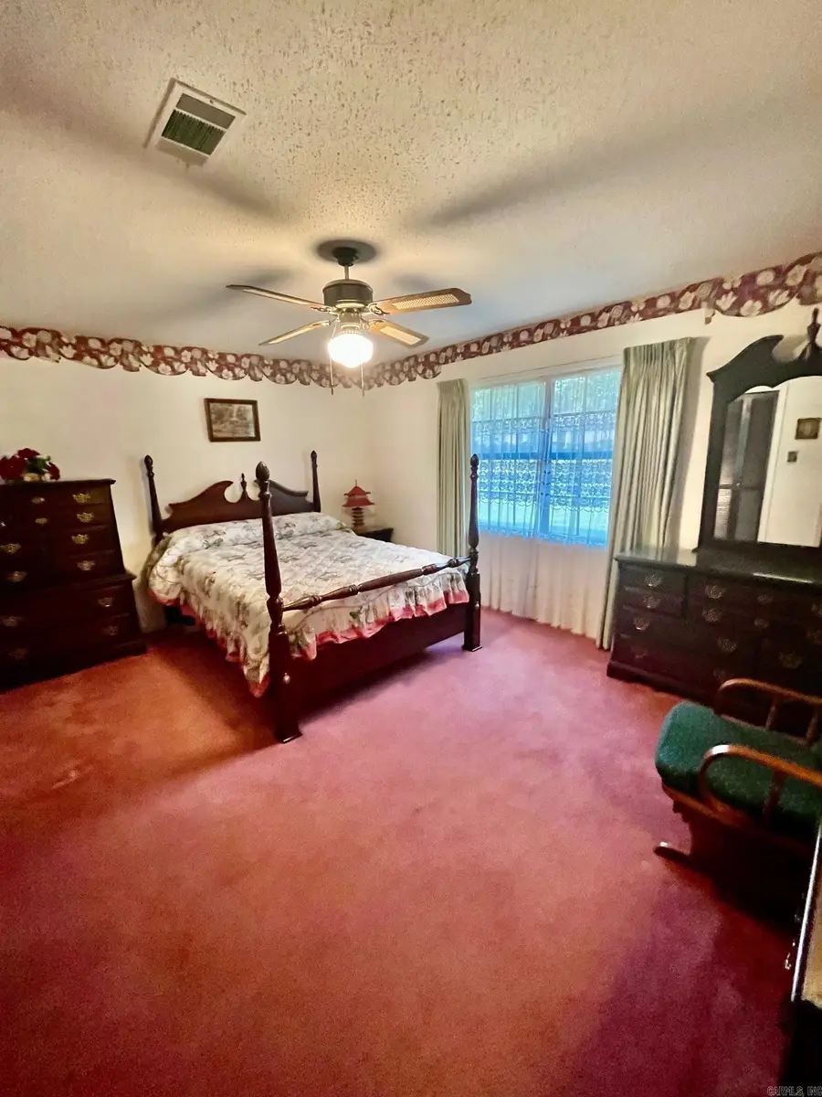 2004 Wellington Drive, Pine Bluff, AR 71603 - #3