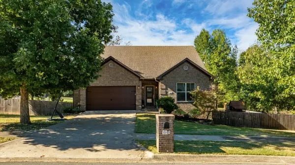 109 Sienna Lake Ln, Little Rock, AR 72210