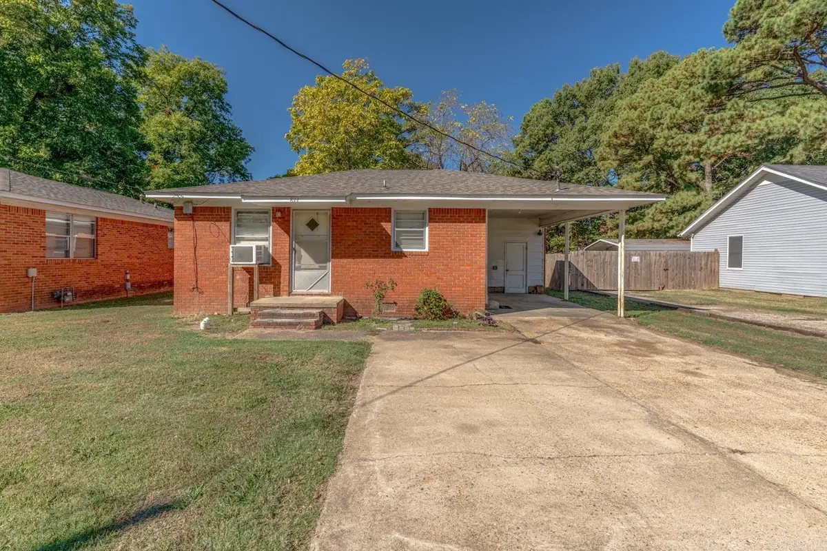 811 Hester St, Jonesboro, AR 72401 - #1