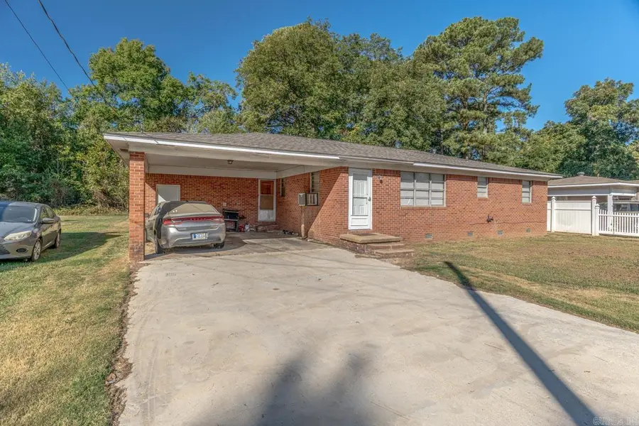 821 Hester St, Jonesboro, AR 72401 - #2
