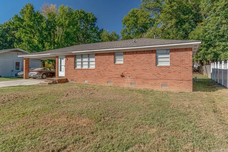 821 Hester St, Jonesboro, AR 72401 - #3