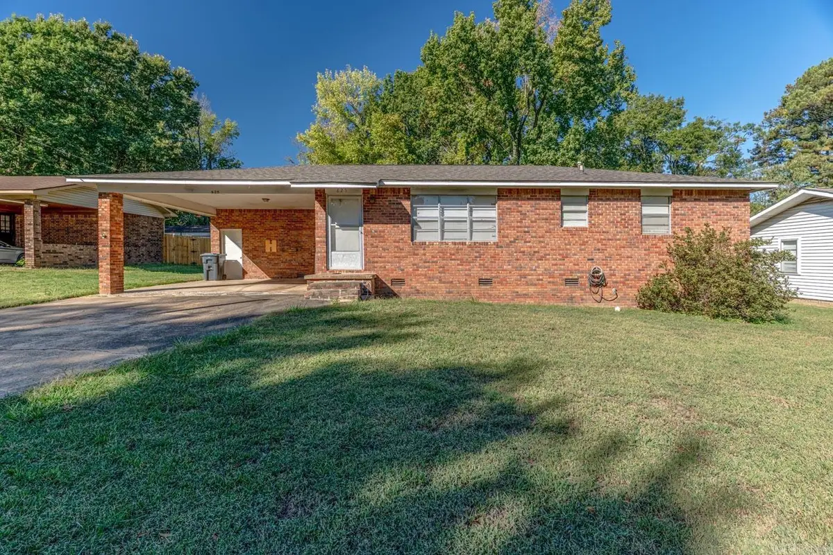 825 Hester St, Jonesboro, AR 72401 - #1