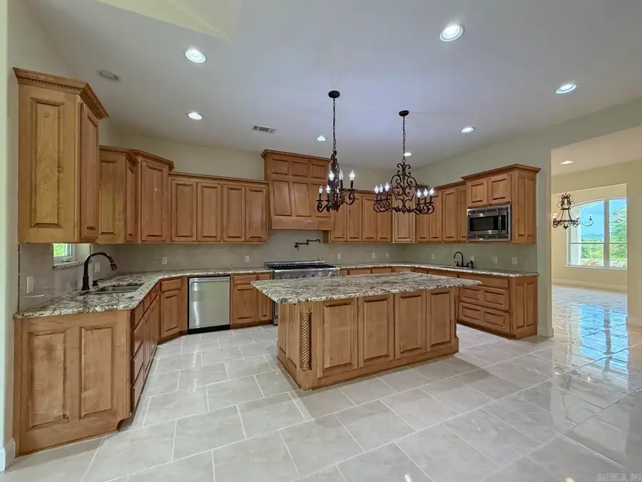 300 Crestview Drive, Hot Springs, AR 71913 - #3