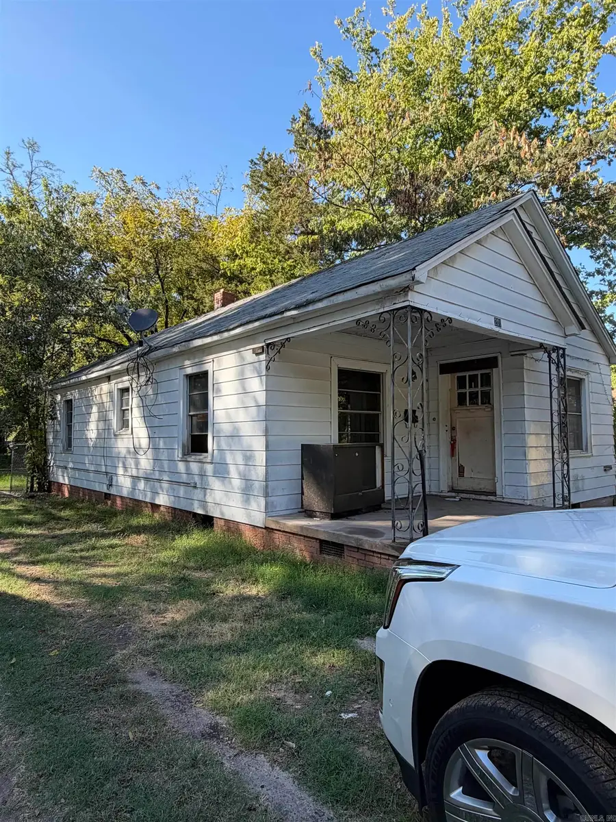 201 S Spruce St, North Little Rock, AR 72114 - #2