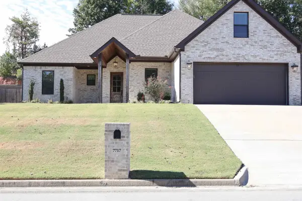 7717 S Shoreline Boulevard, Benton, AR 72019