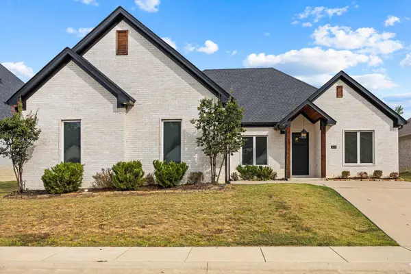 2420 Hurricane Gardens Drive, Bryant, AR 72022